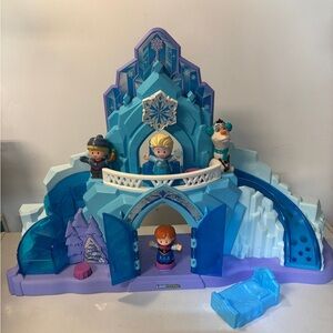 Fisher Price Little People Disney Frozen Elsa's Ice Palace  Sound & Lights Work!